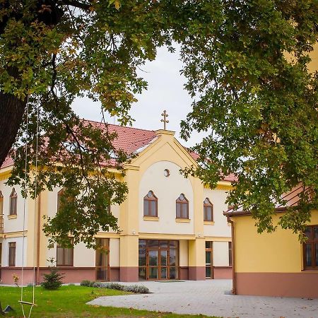 Mamre Szallo Хайдубьосьормени Екстериор снимка